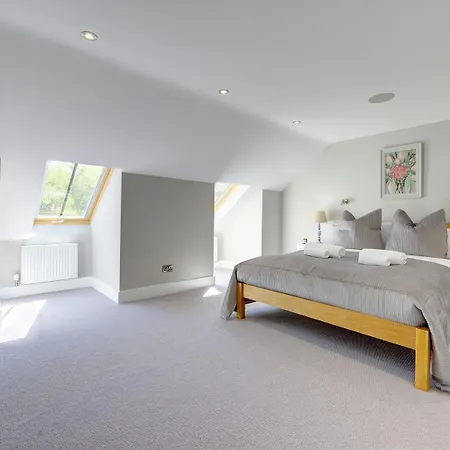 The Gate House Дом отдыха *